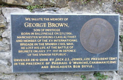 The amended plaque which records the details of who unveiled it in the graveyard beside the Church of Ireland, Inistioge, Kilkenny. Thanks to Martin Gahan for sending me this image.